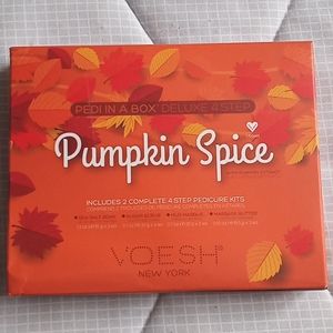Voesh Pumpkin Spice Pedicure in a Box